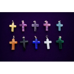 Pendentif croix (pierre)