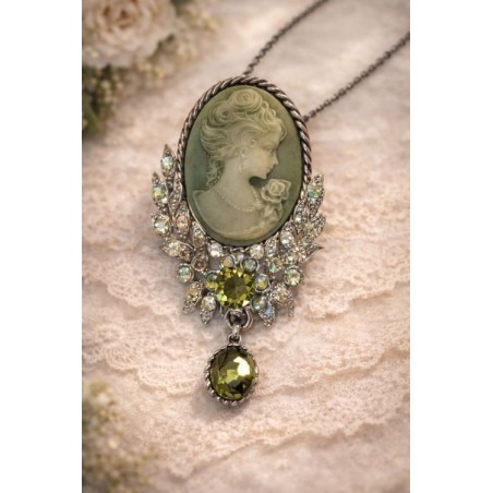 Collier broche camé vert